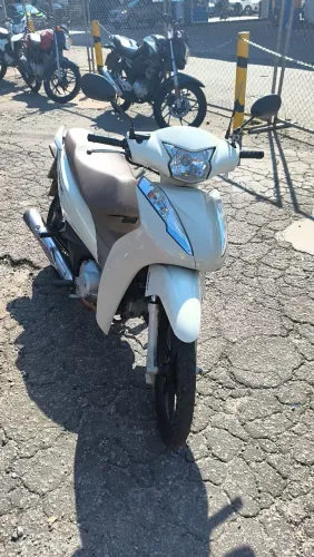 HONDA BIZ 125 BRANCA 2019 Shalon veículos Cariacica