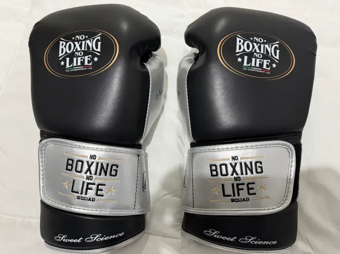Luvas no boxe no life