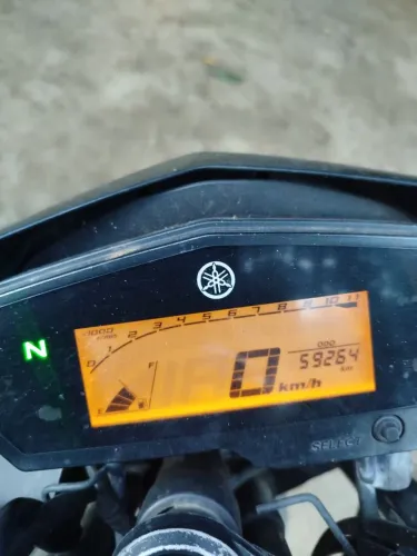 *YAMAHA FZ25*