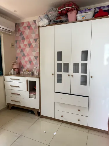 Guarda roupa + cômoda