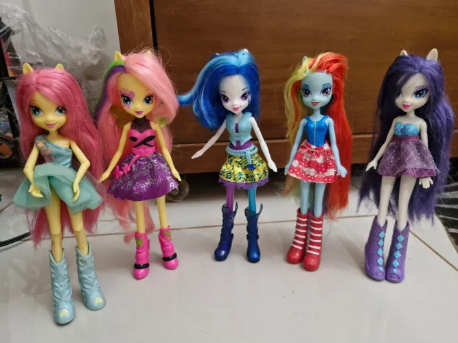 Kit bonecas Equestria Girls- My Little Pony- 5 bonecas