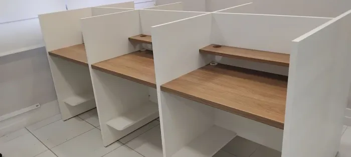 Móvel Ilha de trabalho 6 bancadas