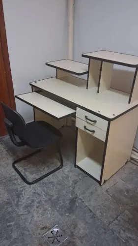 mesa para computador com duas gavetas, suporte elevado para monitor