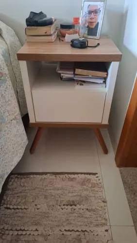 2 CABECEIRAS DE CAMA por, MDF E PÉS DE MADEIRA VENDENDO CASA COMPLETA MOTIVO MUDANÇA