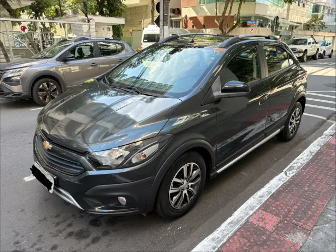 Chevrolet Onix Activ 1.4 8V Flex Mec. 4P 2018