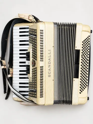 Acordeon Scandalli 120 Baixos