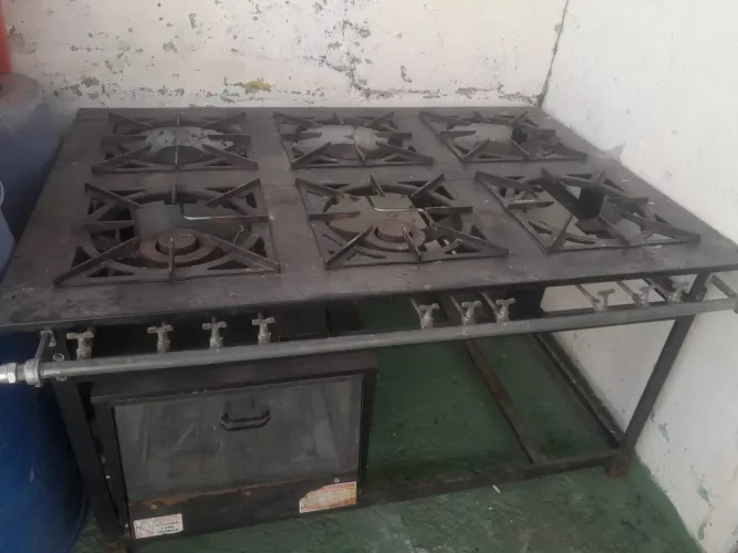 Fogão de 6.bocas industrial 