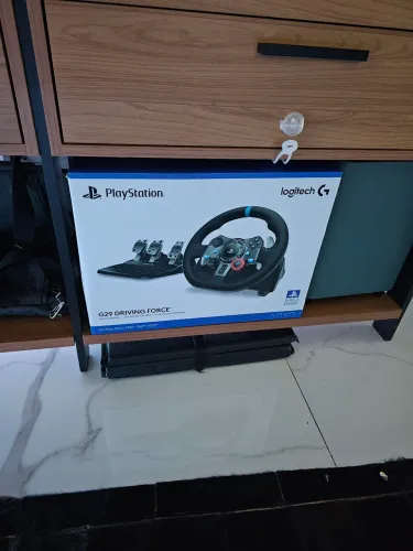 Logitech G29 PS5 com câmbio