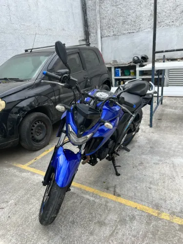 Vendo ou troco em moto auta