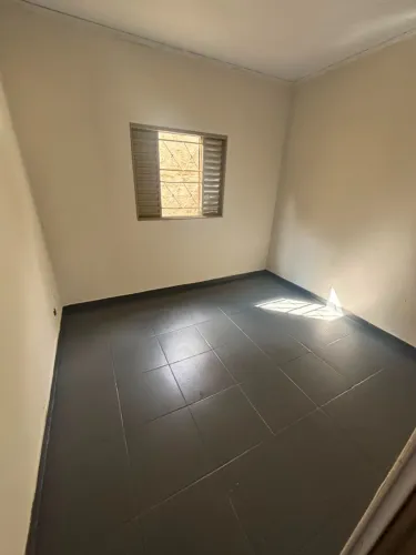 Casa Valparaíso Anhanguera A, 2 Quartos, Sala, Cozinha, Banheiro, Garagem coberta, quintal