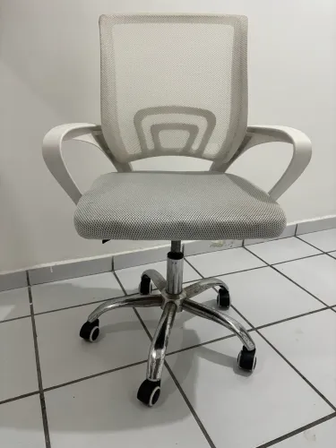 Vendo cadeira de escritório
