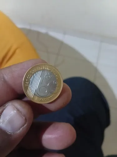 Tenho 2 moedas raras pra vender 