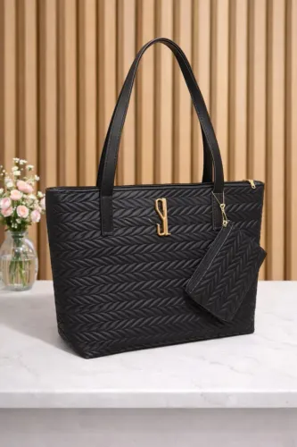 Bolsa preta . Aceito cartão 