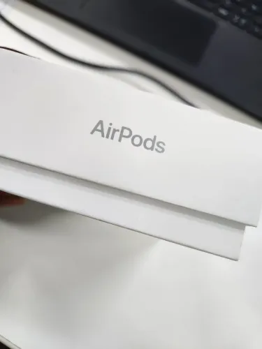 AirPods 2ª Geração Original Apple - Estado de Novo - Usado 1x*