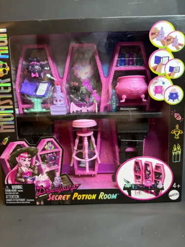 MONSTER HIGH - PLAYSET DRACULAURA - SECRET POTION ROOM