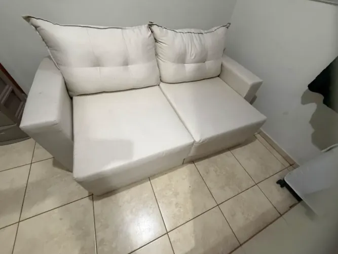 Vendo sofá de dois lugares