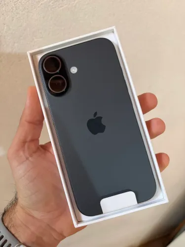 iPhone 17 - lacrado