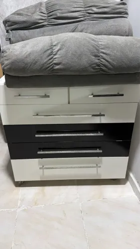 Vendo cômoda 