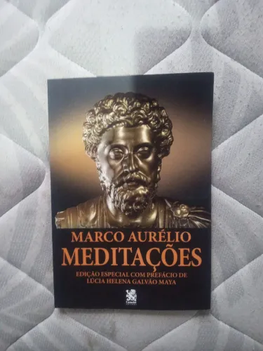 Livro do Marco Aurélio maditações, sêneca sobre a brevidade da vida