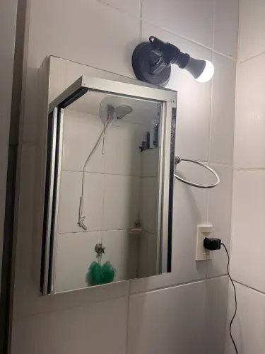 Espelho do banheiro: 100