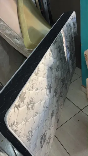 Colchão solteiro semi novo d33