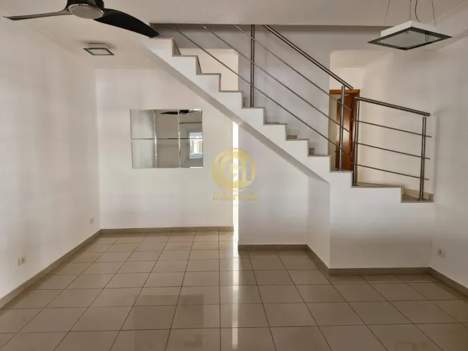 Casa em Condomínio à Venda em Jacareí-SP - 2 Quartos, 2 Suítes, 1 Sala, 2 Vagas, 74m² no J
