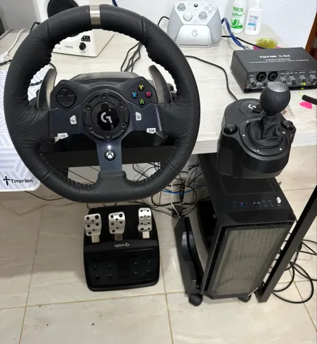 VOLANTE G920 LOGITECH + PEDAL + CÂMBIO