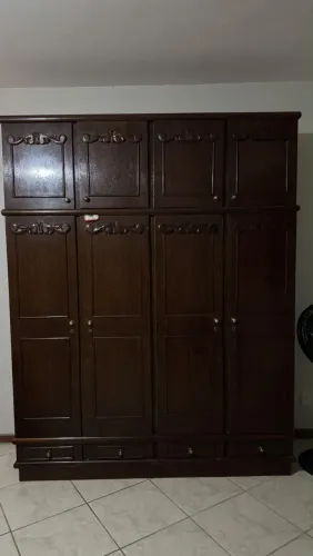 Guarda roupa madeira