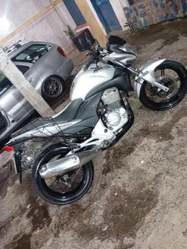 Cb 300 2009