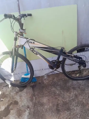 Bicicleta caloi trs precisa reforma