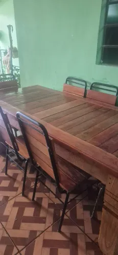 Mesa / cadeiras madeira massissa