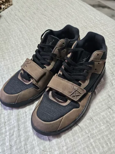 Travis scott dark mocha