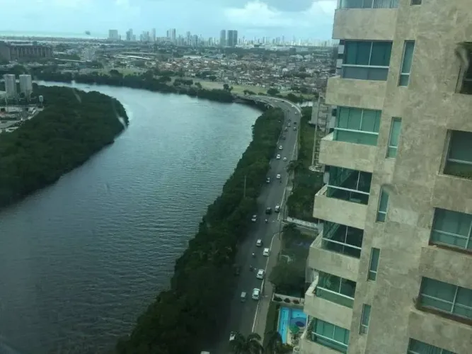 Apartamento para aluguel tem 276 metros quadrados com 4 quartos em Ilha do Retiro - Recife