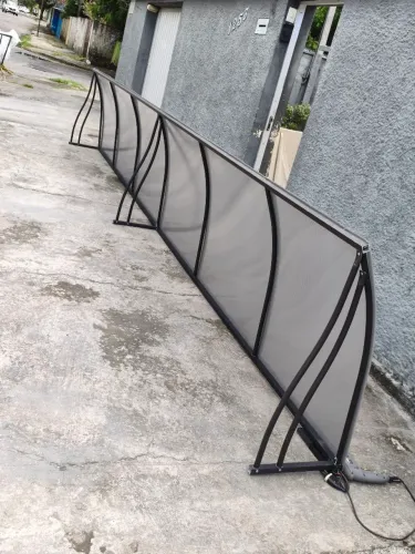 Toldos e coberturas em alumínio e policarbonato 