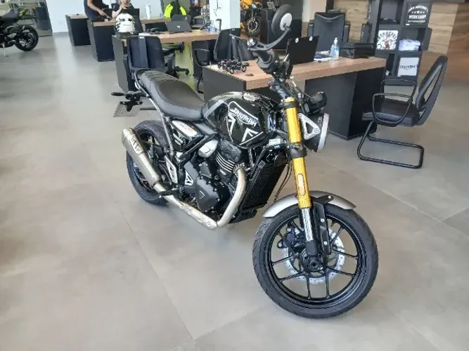 TRIUMPH SPEED 400 24/24 SEMINOVA 7.227KM