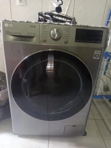 LG Lava e Seca 11kg/7kg ThinQ Inverter?