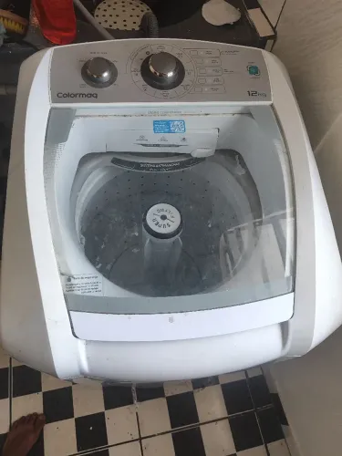 Vendo máquina de lavar r$ 700 semi nova 6 meses de uso somente