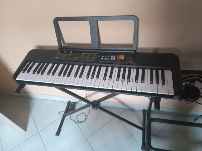 Teclado Yamaha Psr-F52