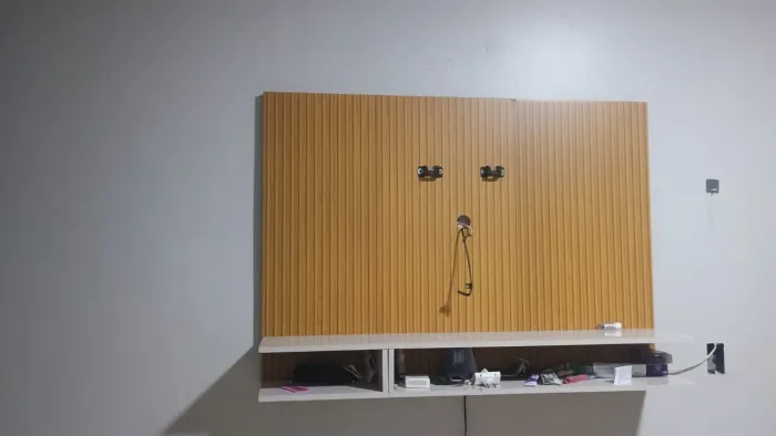 Rack Ripado pra TV de até 50° polegadas.