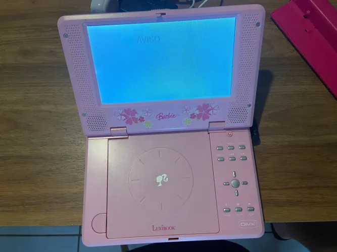 DVD Portátil Barbie Lexibook 7? - Com Defeito