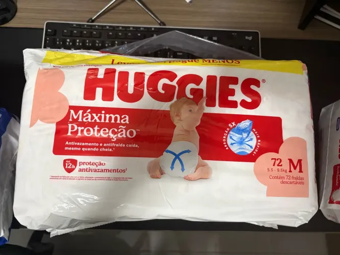 Fralda Huggies M 72u