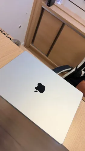 MacBook Pro M4 16GB + 512GB, 100%, Loja em Campinas