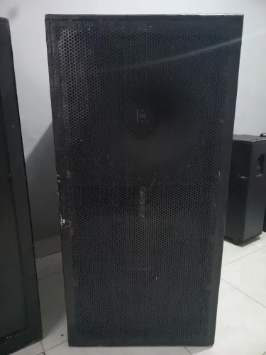 GABINETES 2x18 EM MADEIRA NAVAL - PRONTOS PARA USO