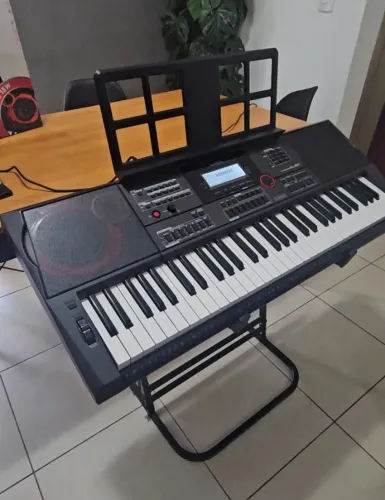Teclado Casio CT-X5000 (na caixa) com fonte e pedal