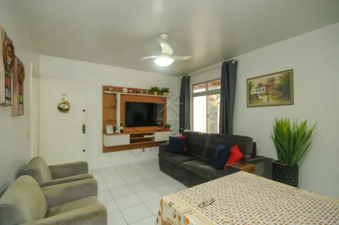 Apartamento mobiliado à venda no Residencial M Boicy - Centro de Foz do Iguaçu, PR