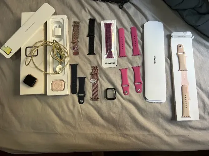 Apple watch series 4 gold 40mm + itens