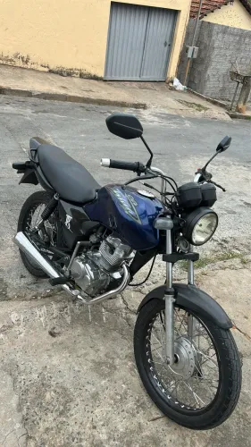Titan 2000 nada pra fazer só pega e andar