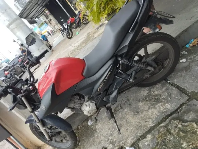 Vende-se moto factor 125