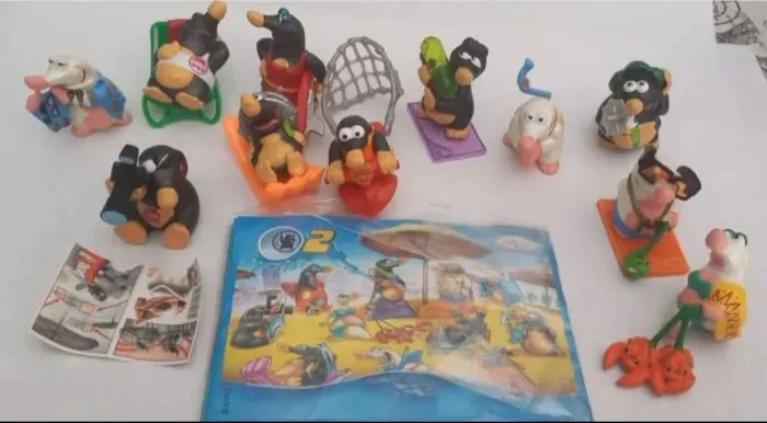 Kinder ovo coleção topeiras