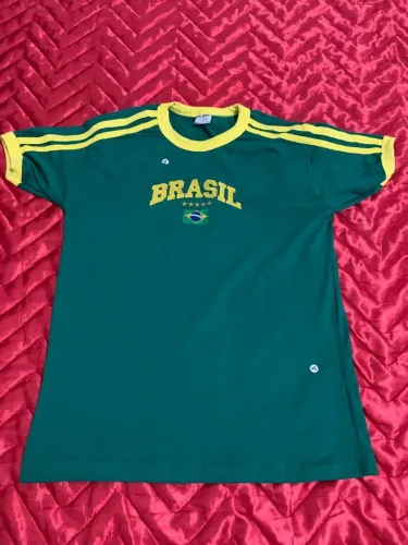 Camiseta Retrô Brasil